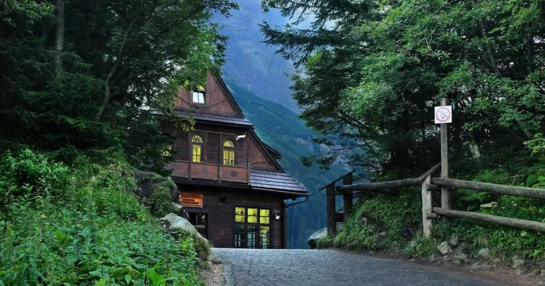 Czy schronisko może odmówić noclegu? Poznaj swoje prawa i zasady